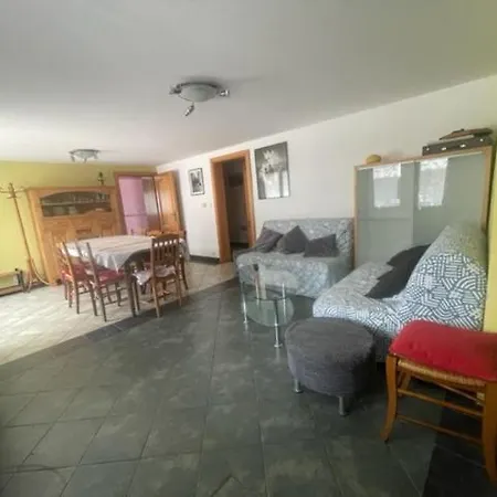 Particulier Loue 2 Communicants Dans A Jusqu A 16 Couchages Samoens